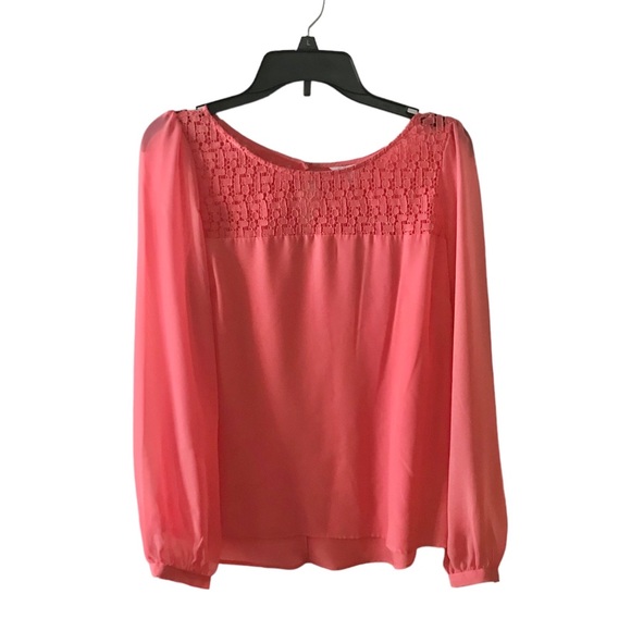 Candie's Tops - NWT Candie’s coral top with lace